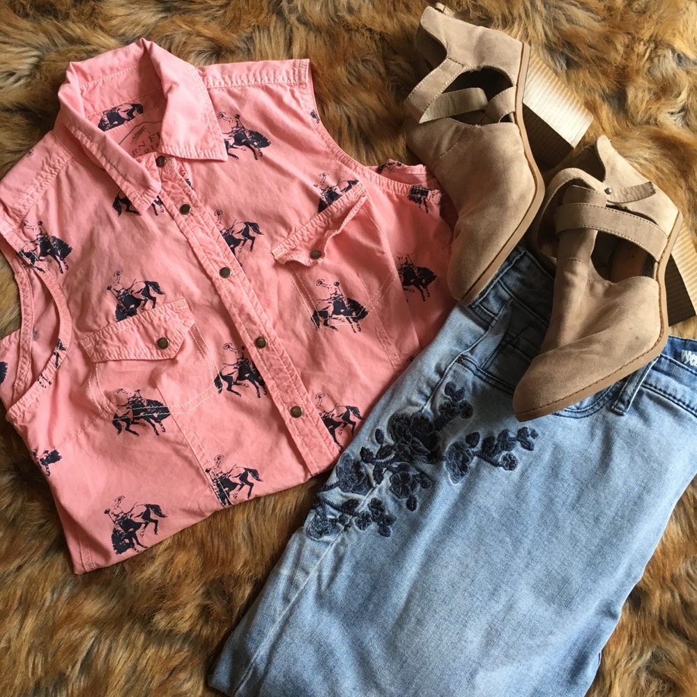 Barnfly trading top pink cowboy small